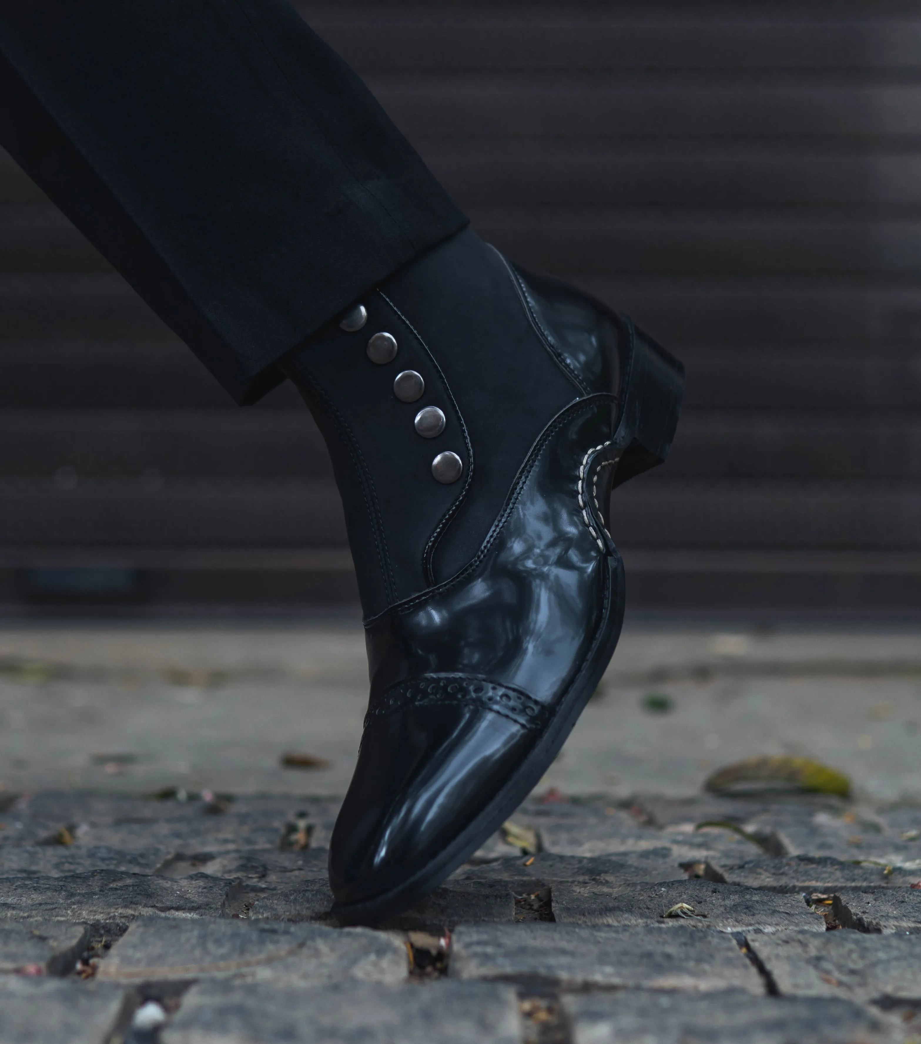 BUTTON ANKLE BOOTS-BLACK - HEIGHT ELEVATION