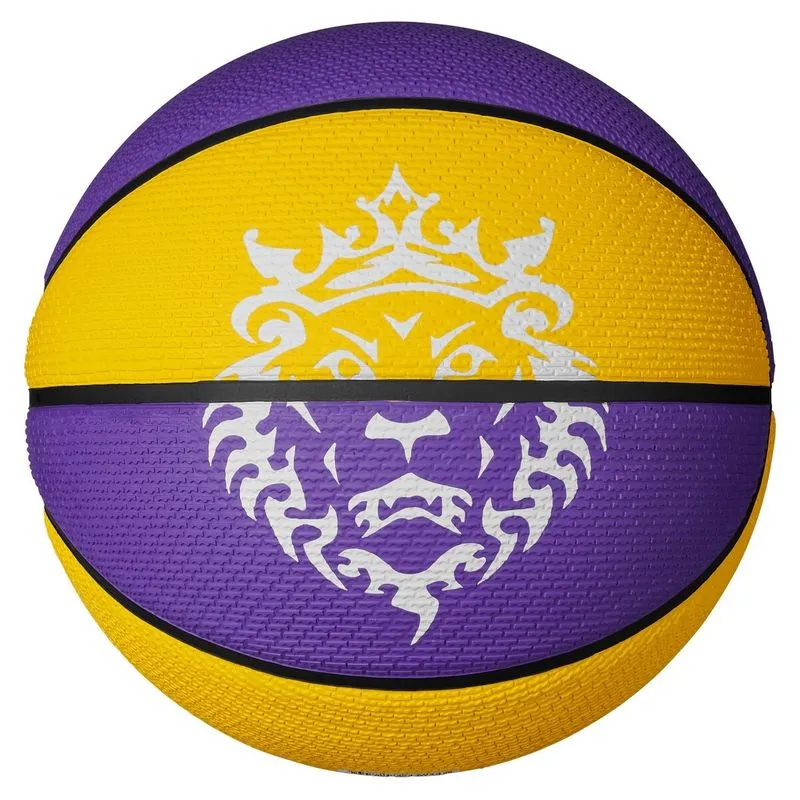 Nike Playground 2.0 8P Lebron James Court Basketball