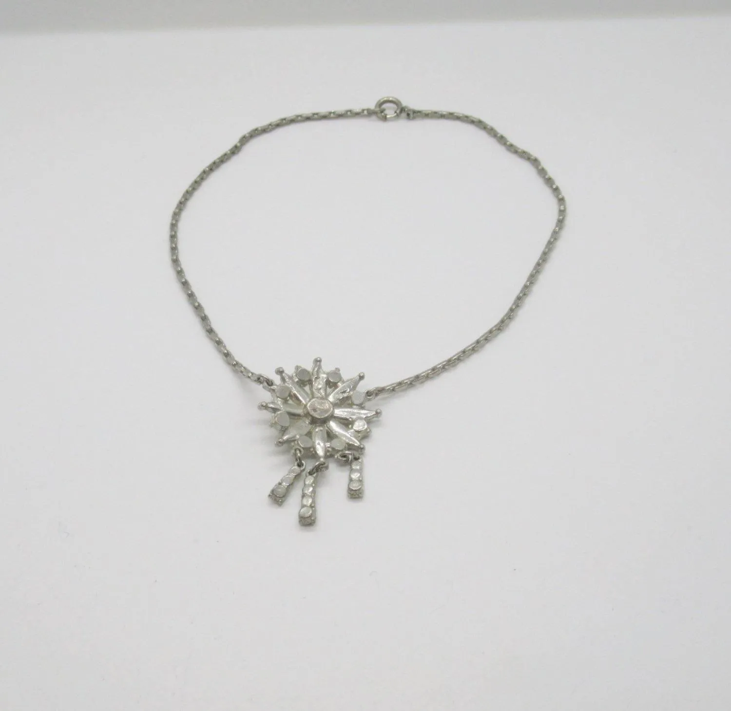 Old World Charm Vintage Rhinestone Necklace Necklace with Drops