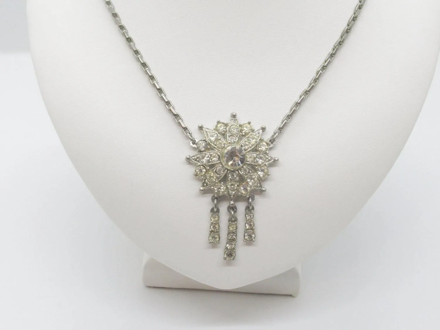 Old World Charm Vintage Rhinestone Necklace Necklace with Drops