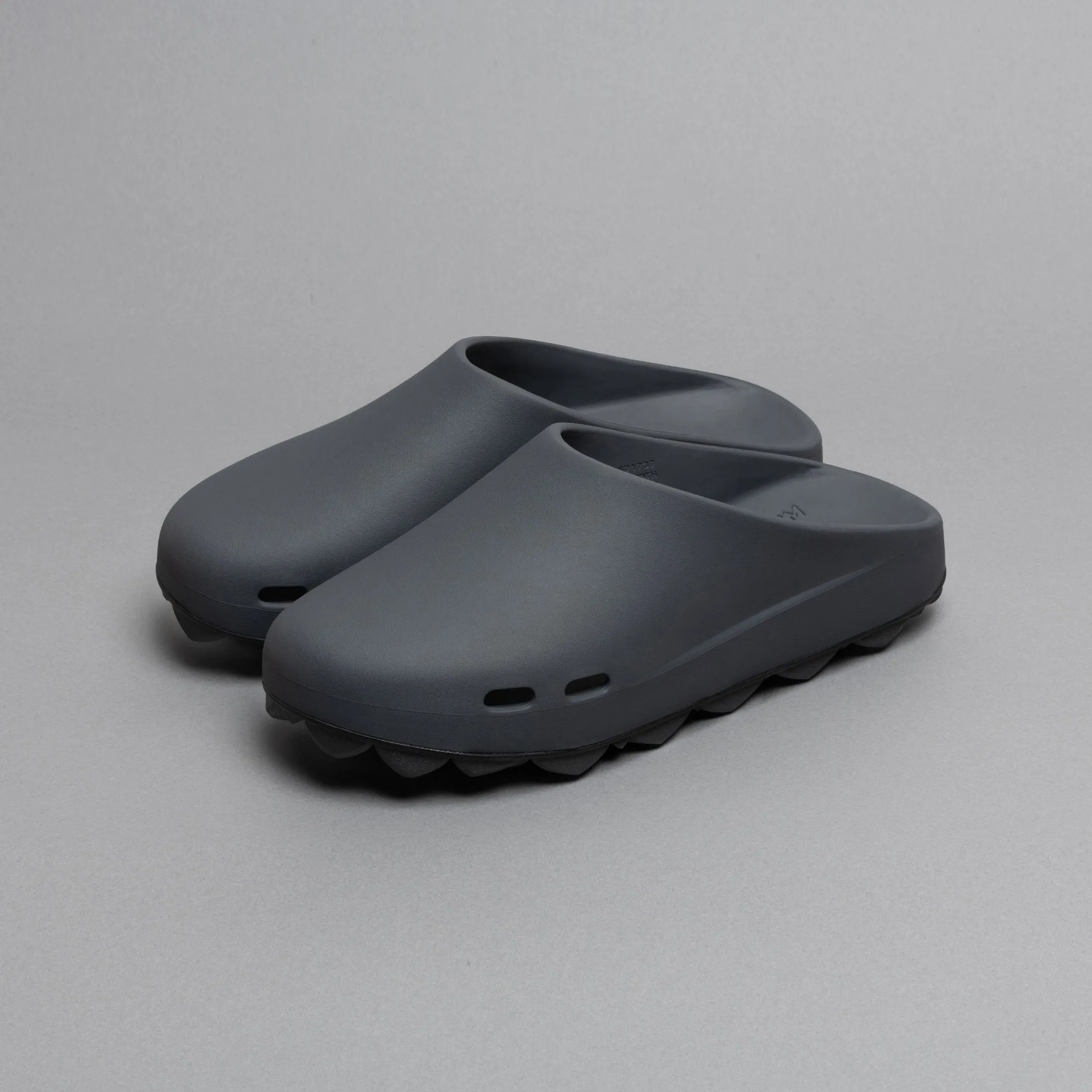 PPACO / LUX-1（STUDDED）- DarkGray