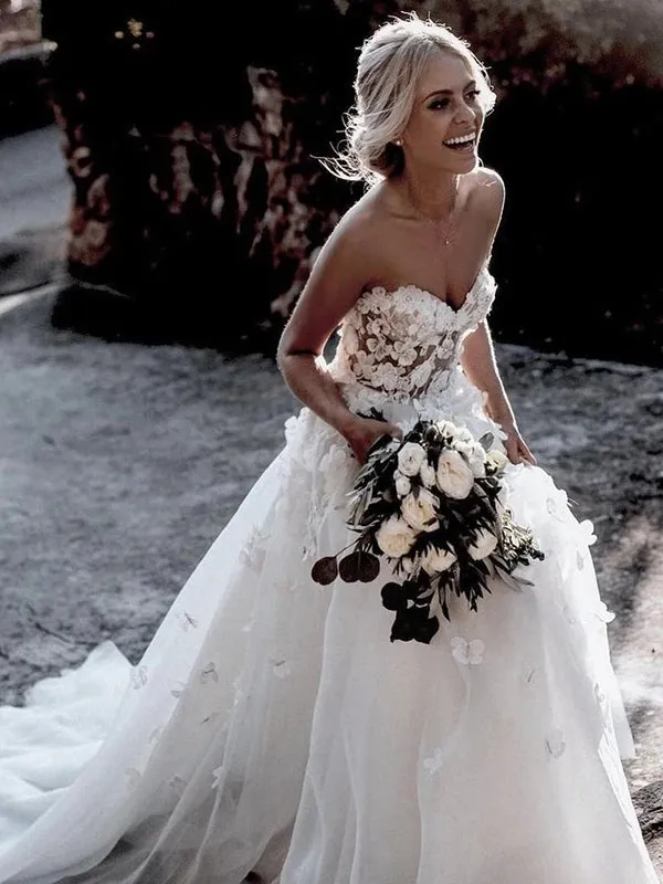 Romantic A Line Strapless Appliqued Wedding Dress White Wedding Dress