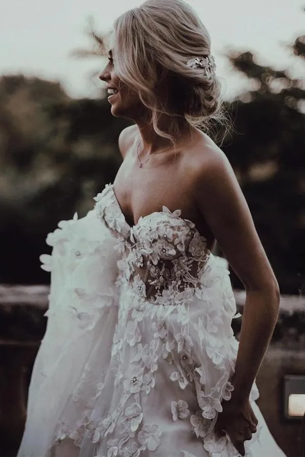 Romantic A Line Strapless Appliqued Wedding Dress White Wedding Dress