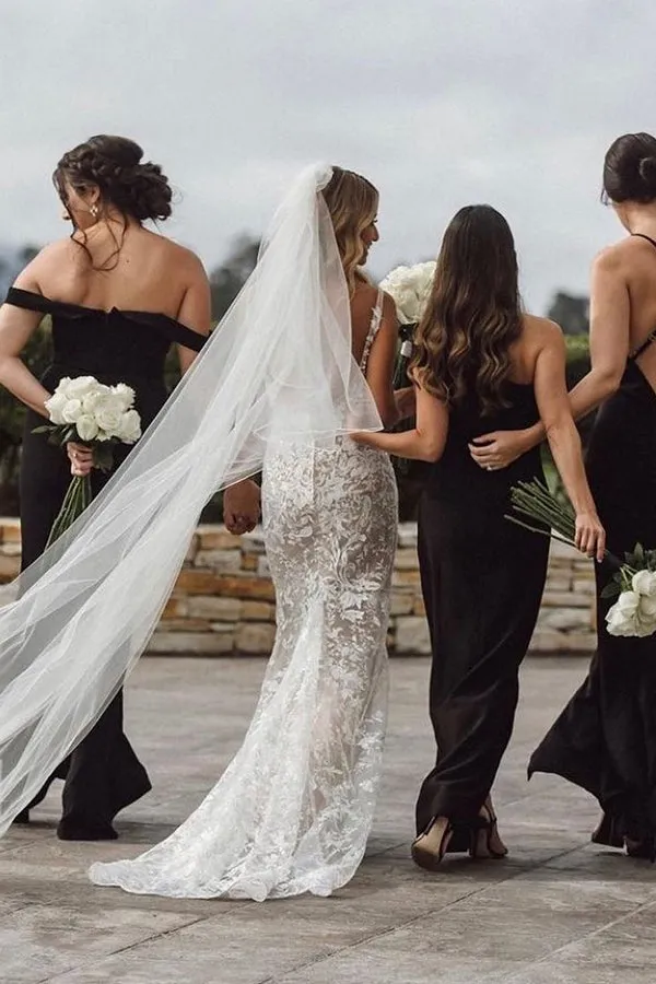 Spaghetti Strap Jewel Mermaid Wedding Dress with V-Neck Lace