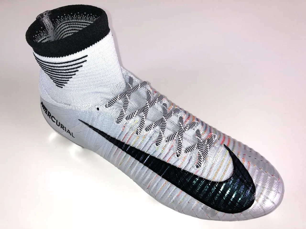 SR4U Reflective Black/White Stripes Laces