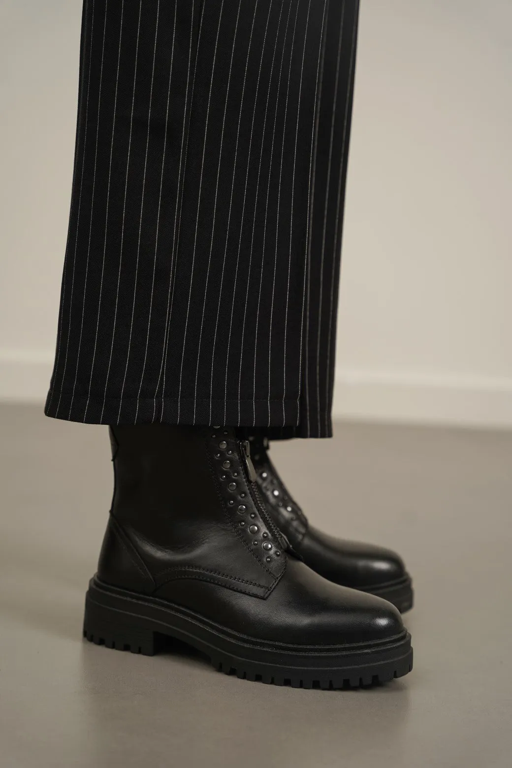 STUDDED LEATHER BOOTS