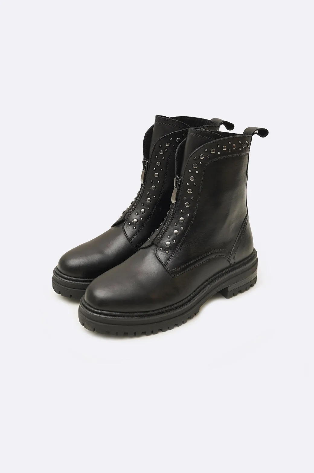 STUDDED LEATHER BOOTS