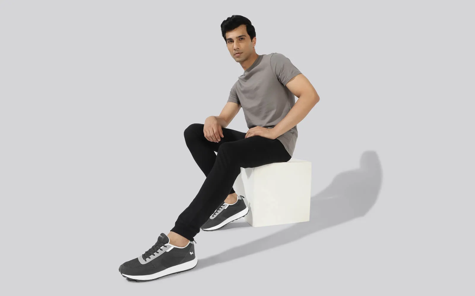 The Eighties : Black-Grey-White